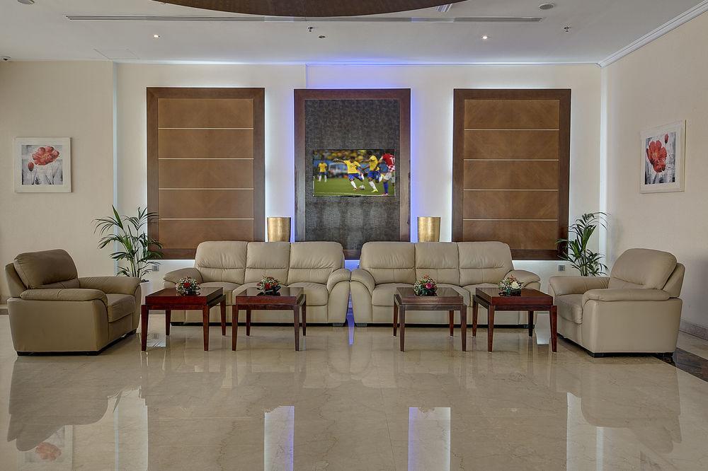 Ewan Hotel Adschman